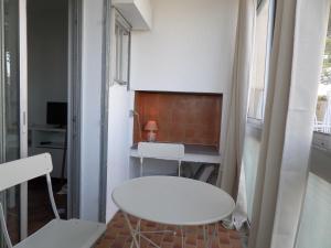 Fotografia z galérie ubytovania Studio Cabine Rénové avec Garage à 2 Pas de la Plage - Clim, Fibre, Animaux OK - FR-1-715-1 v destinácii Mauguio