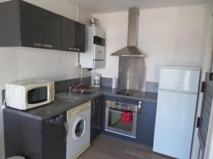 Fotografia z galérie ubytovania Studio moderne 2-4 pers avec terrasse, proche commerces - Carnon - FR-1-715-39 v destinácii Mauguio
