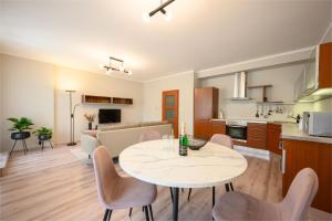 Kuchyň nebo kuchyňský kout v ubytování Apartmány Luhačovice, Royal