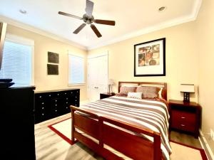 Ένα ή περισσότερα κρεβάτια σε δωμάτιο στο Beach Club Cottage 20 by ALBVR - Beautiful, Private Home - Amenities Galore! +22 φωτογραφίες