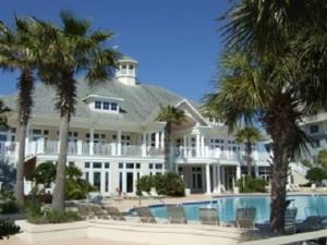 Πισίνα στο ή κοντά στο Beach Club Cottage 20 by ALBVR - Beautiful, Private Home - Amenities Galore!