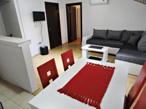 Zona d'estar a Apartments Pribilovic
