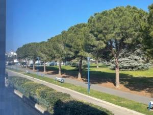 Fotografia z galérie ubytovania Charmant F2 à Balaruc-les-Bains, 2 étoiles, parking privé, idéal pour 4 personnes - FR-1-680-35 v destinácii Balaruc-les-Bains