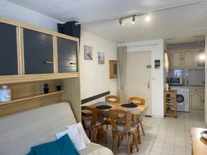 Fotografia z galérie ubytovania Charmant F2 à Balaruc-les-Bains, 2 étoiles, parking privé, idéal pour 4 personnes - FR-1-680-35 v destinácii Balaruc-les-Bains