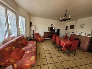 Fotografia z galérie ubytovania Maison Vacances à Notre-Dame-de-Monts (57m²) - 6 Pers, Proche Plage, Jardinet, Terrasse, WIFI - FR-1-540-195 v destinácii Notre-Dame-de-Monts