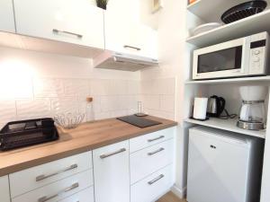Gallery image of Appartement avec WIFI, terrasse, jardin, parking privé à 800m de la plage à Trébeurden - FR-1-368-386 in Trébeurden
