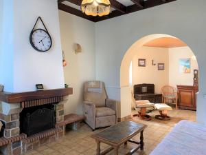 Część wypoczynkowa w obiekcie Maison bretonne avec jardin, 2 chambres, centre de Perros-Guirec, proche plages et commerces - FR-1-368-385