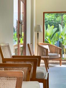 Istumisnurk majutusasutuses Roots Hotel Senggigi