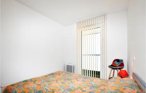 Posteľ alebo postele v izbe v ubytovaní Cozy Apartment In Canet En Roussillon
