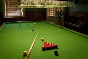 Billiards table sa Imperial Fine Accommodation