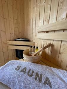 石勒苏益格Hausboot Fjord Schleiliebe mit Biosauna und Dachterrasse in Schleswig的相册照片
