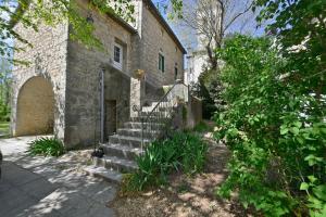 Zdjęcie z galerii obiektu Maison Chandolas - Charmante maison pour 10 voyageurs w mieście Chandolas
