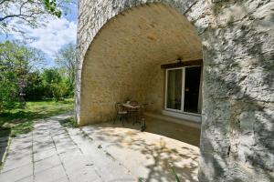 Zdjęcie z galerii obiektu Maison Chandolas - Charmante maison pour 10 voyageurs w mieście Chandolas