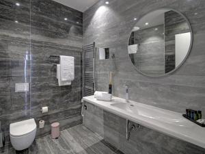 Koupelna v ubytování Luxury Amarin Apartment