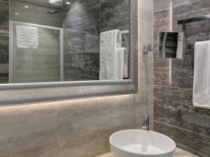 Koupelna v ubytování Luxury Amarin Apartment