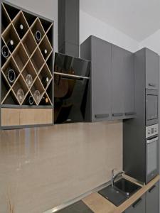 Kuchyň nebo kuchyňský kout v ubytování Luxury Amarin Apartment