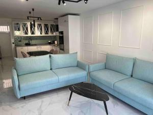 Zdjęcie z galerii obiektu Marbella Playa Real with sea view w Marbelli