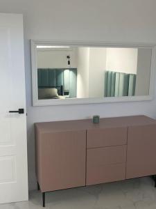 Zdjęcie z galerii obiektu Marbella Playa Real with sea view w Marbelli