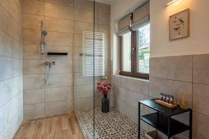 Łazienka w obiekcie Apartamenty Otulina