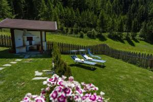 A garden outside Chalet Kasern