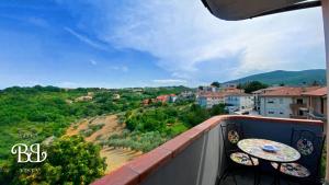 En generel udsigt til bjerge eller udsigt til bjerge taget fra bed and breakfast-stedet