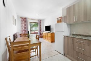Kuchyň nebo kuchyňský kout v ubytování Apartamento Emeterio + 12 fotografií