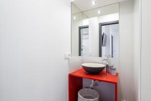 Kúpeľňa v ubytovaní Relaxing Cozy Apartment + 9 fotografií