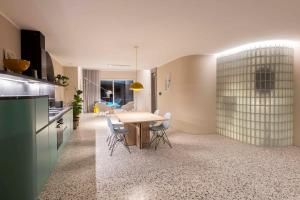 Cucina o angolo cottura di Gozo Harbour Views, Mgarr Heights
