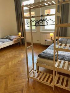 Ένα ή περισσότερα κρεβάτια σε δωμάτιο στο Apartment am Kino