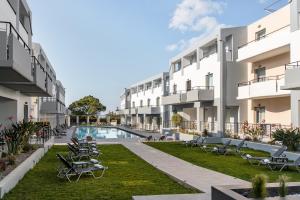 Bazén v ubytovaní Sunrise Village Hotel - All Inclusive alebo v jeho blízkosti