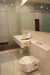 Koupelna v ubytování Heeren Palm Suites