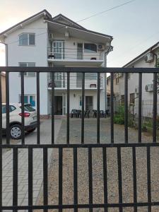 Tòa nhà nơi chỗ nghỉ nhà dân tọa lạc