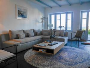 Posedenie v ubytovaní Villa contemporaine avec vue mer à Sauzon - FR-1-418-201