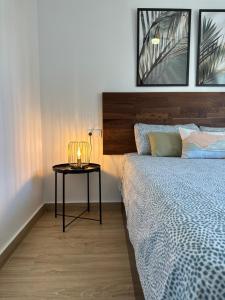 Posteľ alebo postele v izbe v ubytovaní Bonito Apartamento Mar Azul