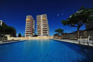 Bazén v ubytovaní Fully-equipped, ideal beach-front apartment alebo v jeho blízkosti