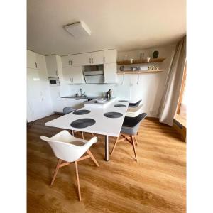 Kuchyň nebo kuchyňský kout v ubytování Lipno Port Apartment C101