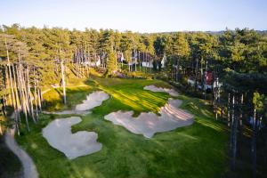 Golf pri apartmáne alebo okolí