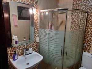 Kúpeľňa v ubytovaní Furnished apartment for rent In Abdoun شقة مفروشة للايجار في عبدون