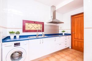 A kitchen or kitchenette at Villa Tropical Private Pool Capellania By Holidays Home