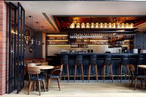 Lounge nebo bar v ubytování PURO Gdańsk Stare Miasto