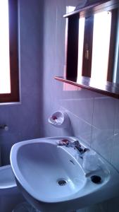 A bathroom at Hotel El Sueve