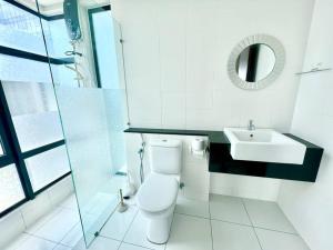 O baie la T1 Cozy 1-10Pax 2Room Trefoil Setia Alam Smart TV WiFi +29 fotografii