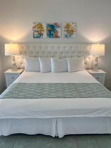 Фотография из галереи Harmony Marina Suites в городе Родни-Бэй-Виллидж