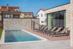 Bazén v ubytování Design Villa Palmeta nebo v jeho okolí