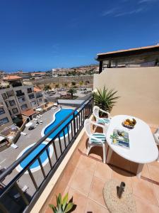 Bazén v ubytování Apartment next to Ajabo Beach Pool & Ocean view nebo v jeho okolí
