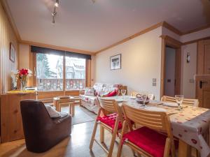 Posedenie v ubytovaní Appartement 3 étoiles proche des pistes à Chamonix avec parking - FR-1-343-163 + 10 fotografií