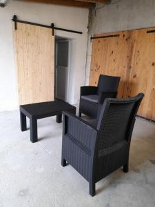 Posedenie v ubytovaní Studio Indépendant, au calme.