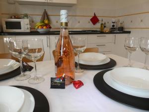 Kuchnia lub aneks kuchenny w obiekcie [VILLA LECCO] FREE Wi-Fi, Parking & Bike Service