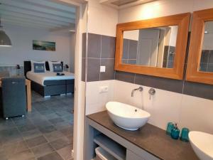Ένα μπάνιο στο B&B Veers Buuten +57 φωτογραφίες