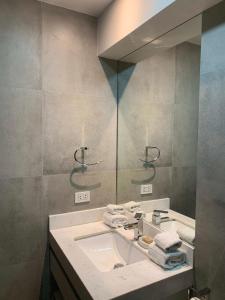Um banheiro em Las Mimosas by Wynwood House